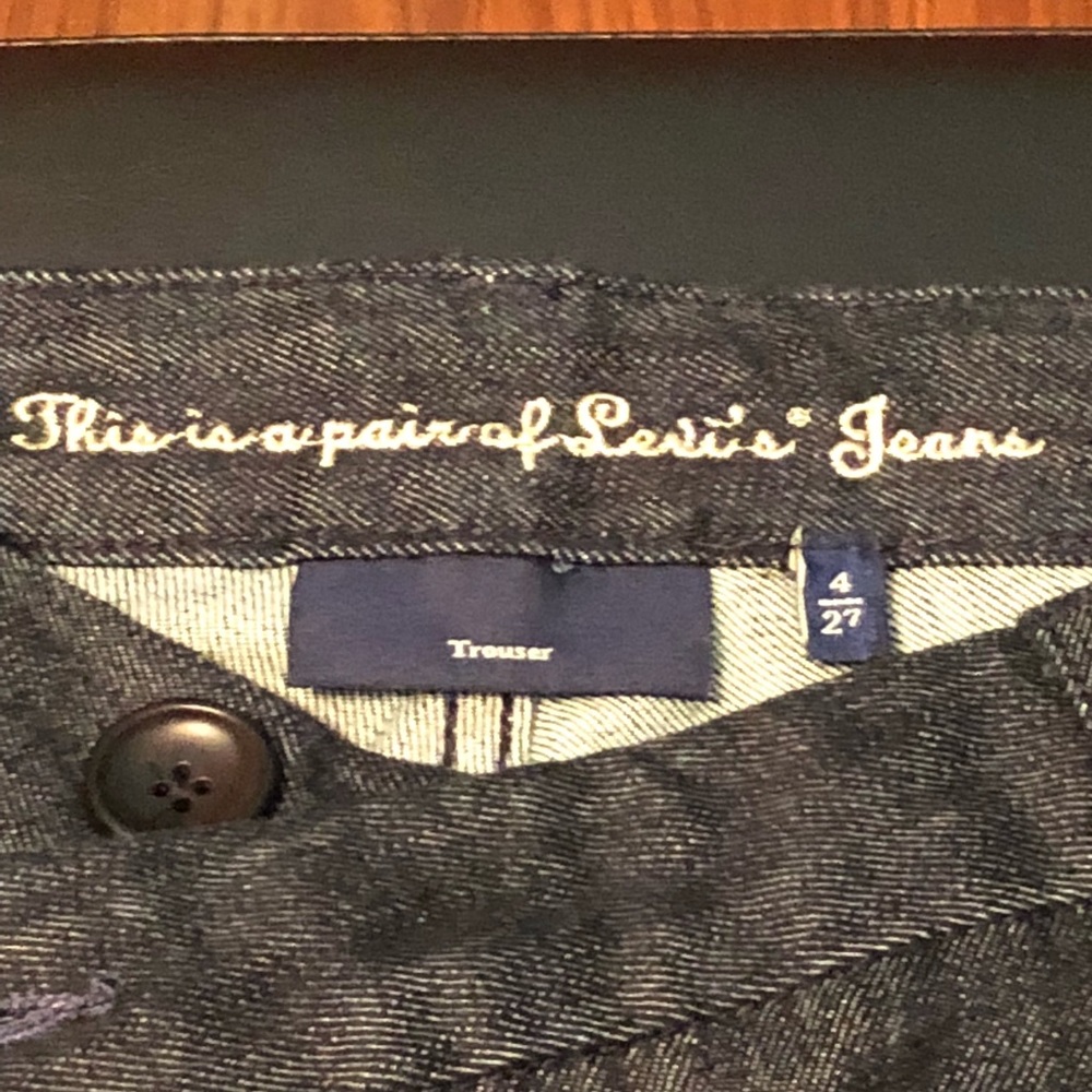 Levi’s trousers jeans size 4/27
